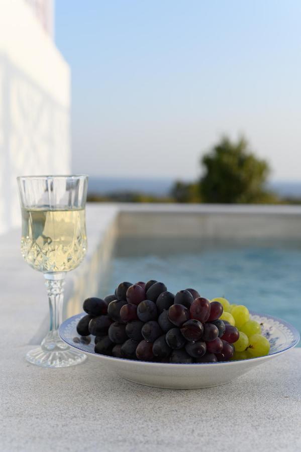 Dionisos Suites Lixouri Exterior photo